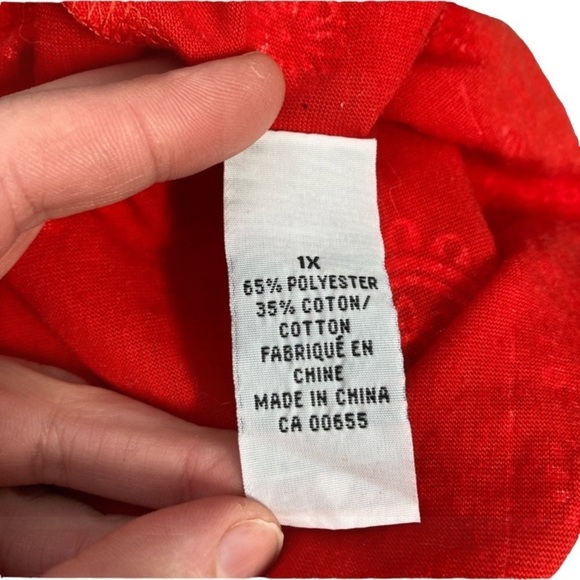 Pennington’s plus size red wrap top with bandana paisley print - Picture 6 of 8